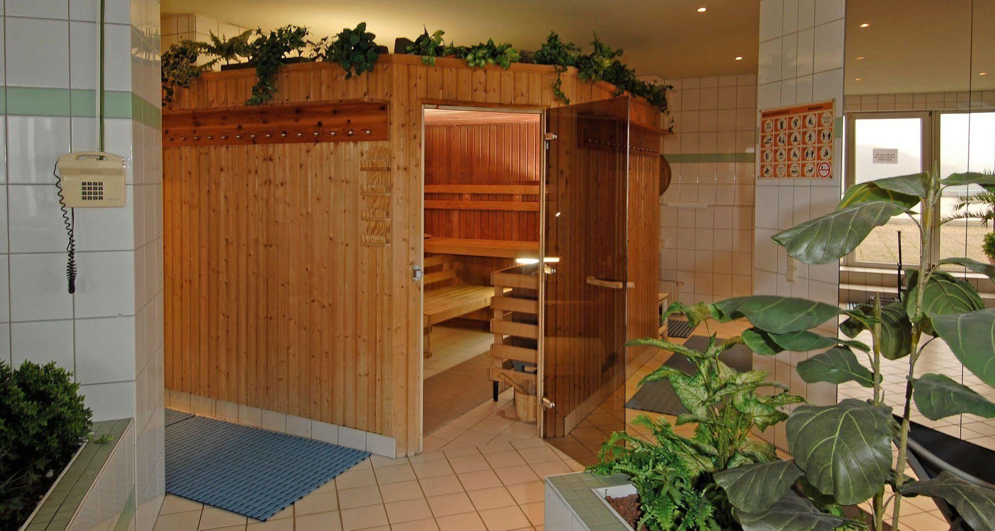 Victor'S Residenz-Hotel Saarlouis Exterior photo